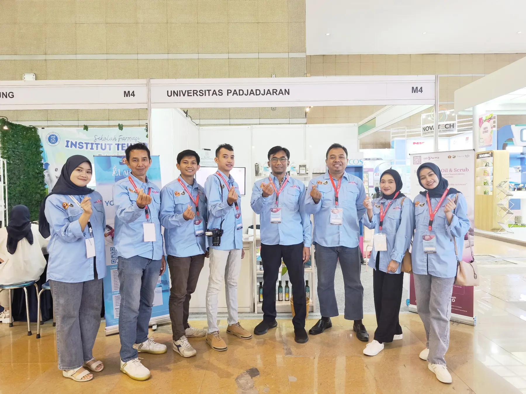 Tim Labfarma Universitas Padjadjaran di booth ICI 2025